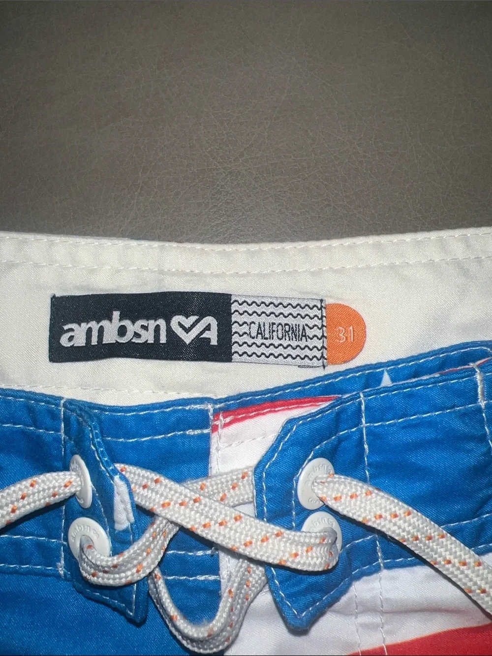 Ambsn men swim